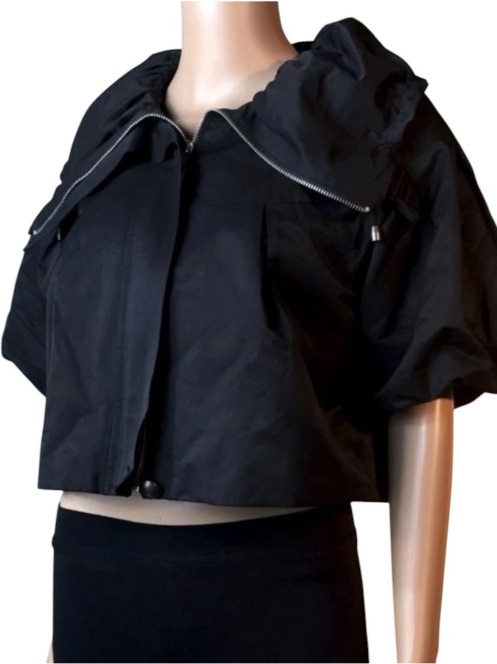 Women’s Black ELLE Cropped Jacket Puffer Sleeves Stunning! Size XL